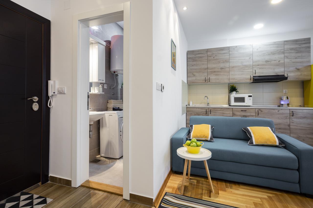 Giallo Apartment - Free Private Parking Novi Sad Eksteriør billede