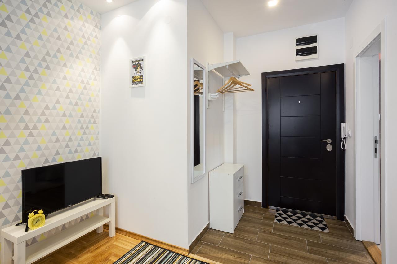 Giallo Apartment - Free Private Parking Novi Sad Eksteriør billede