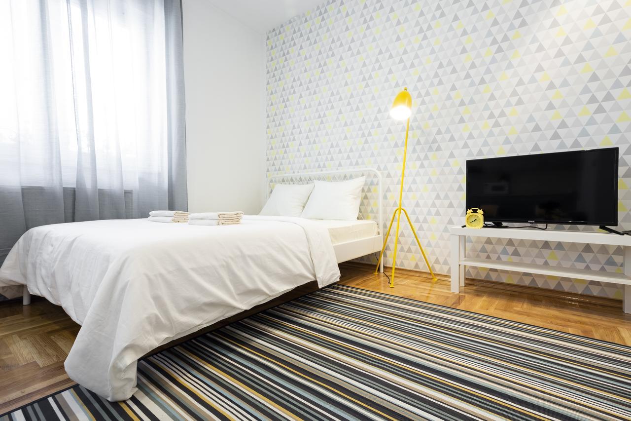 Giallo Apartment - Free Private Parking Novi Sad Eksteriør billede
